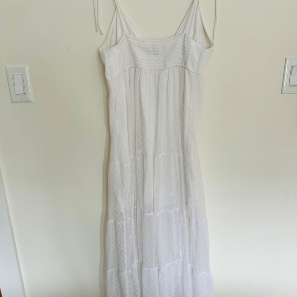 Abercrombie and Fitch Layered White Midi Dress - Picture 3 of 3